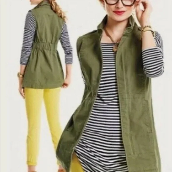 CAbi Explorer Vest Jacket NWOT - Picture 3 of 9